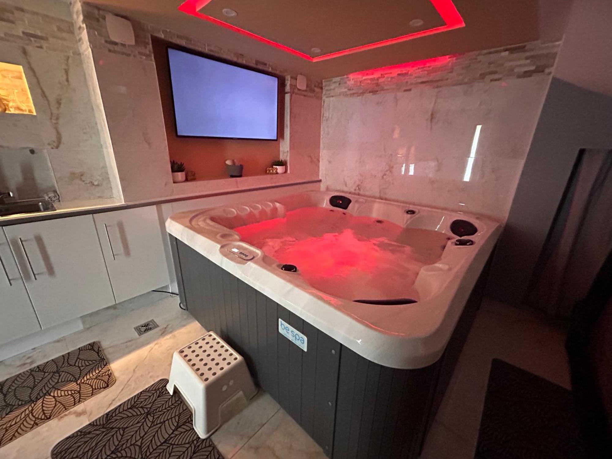 Spa Jacuzzi Moon White Vaudherland Eksteriør bilde